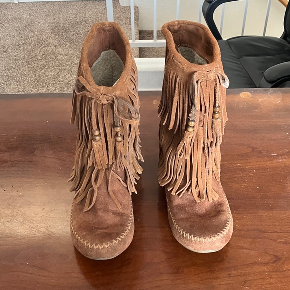 Mossimo Supply Co. Brown Fringe Moccasins - Picture 4 of 8